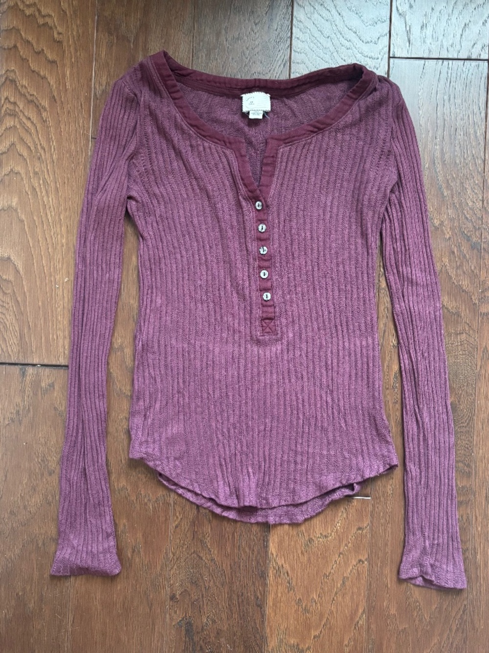 Anthropologie V neck Henley burgundy wine S cozy lounge